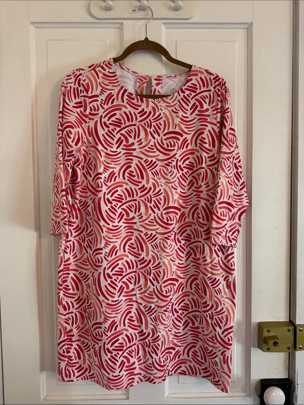 Southern Tide, Pink & Cream Midi Dress 3/4 sleeves with keyhole back, size M